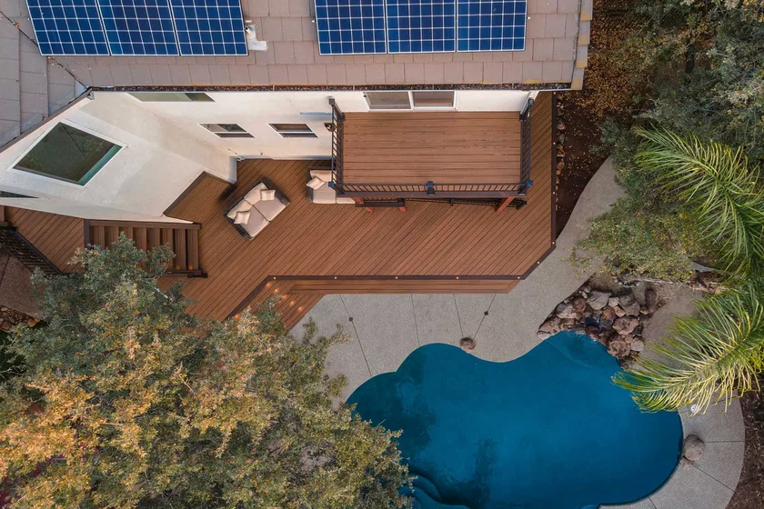 Star Vista deck, detail